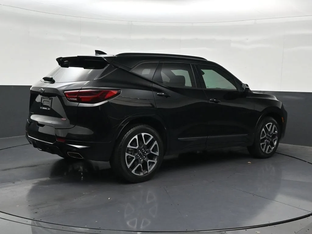 2023 Chevrolet Blazer RS photo 5