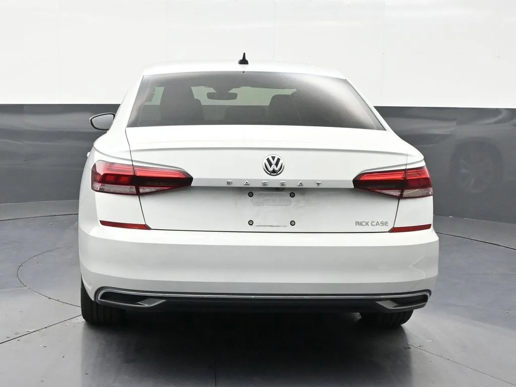 2020 Volkswagen Passat 2.0T SE photo 4
