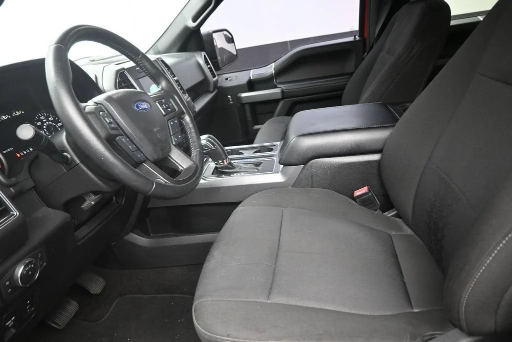 2018 Ford F-150 XLT photo 12