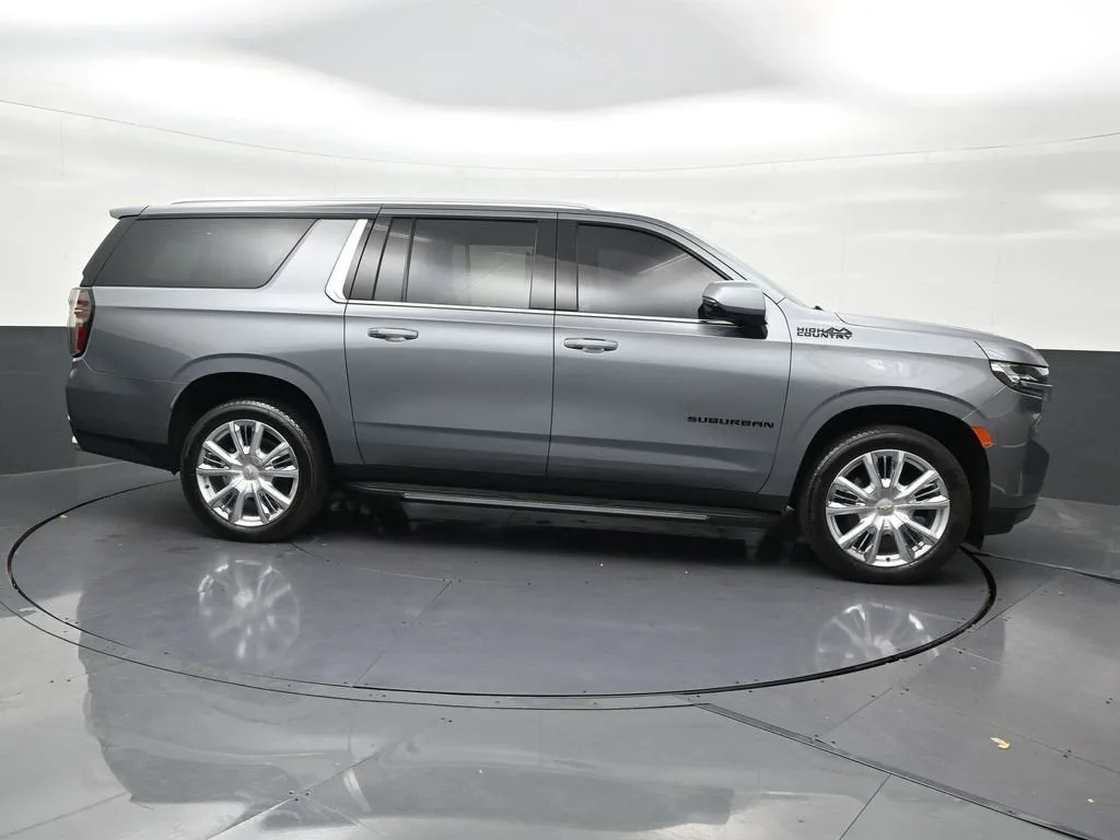 2021 Chevrolet Suburban High Country photo 7