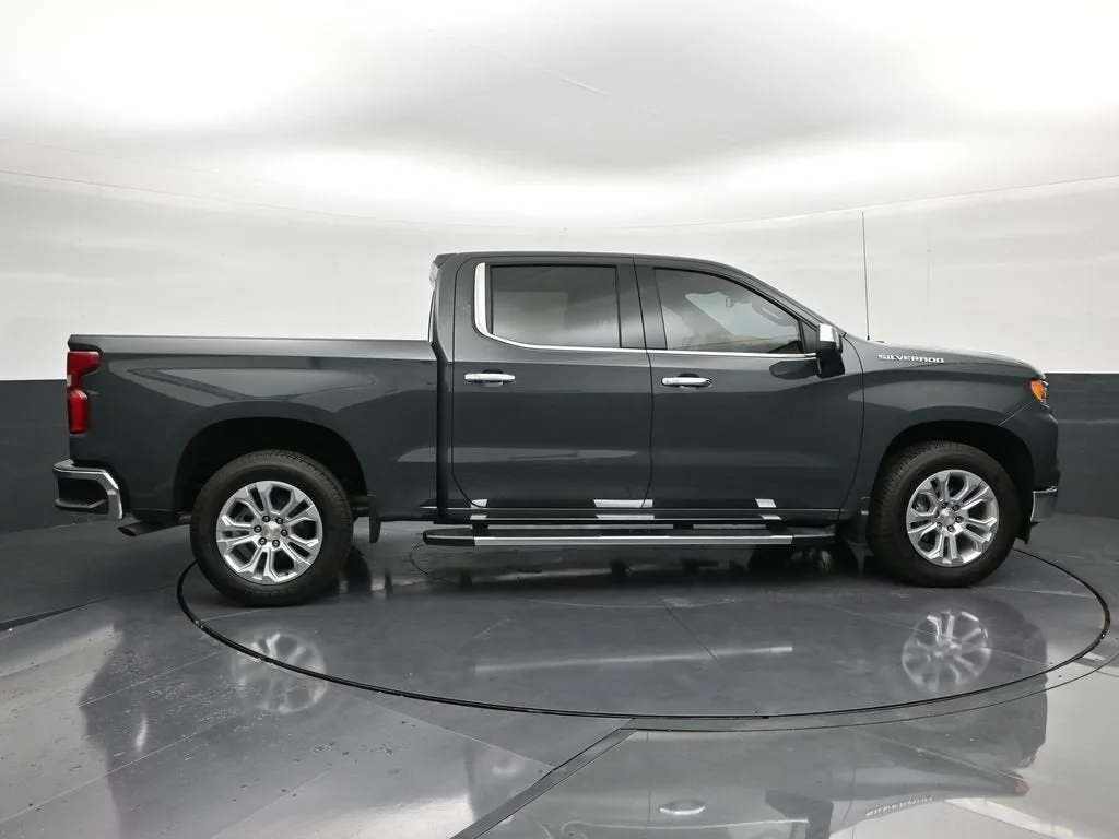 2026 Chevrolet Silverado 1500 LTZ photo 6
