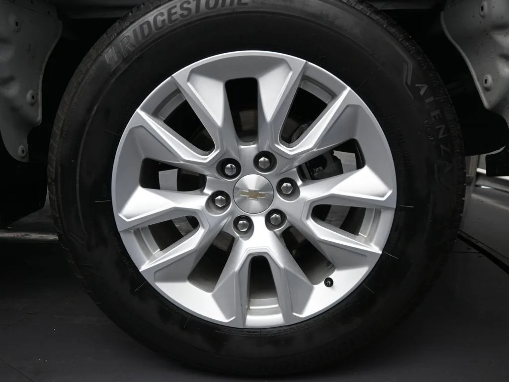 2024 Chevrolet Silverado 1500 Custom photo 10