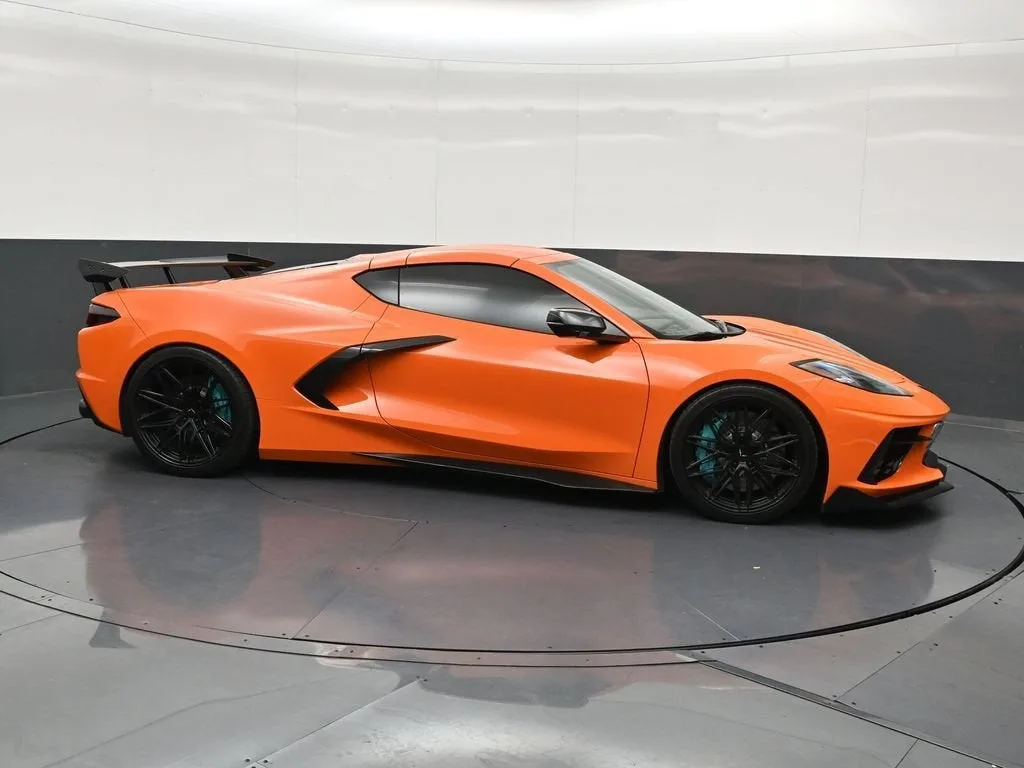 2023 Chevrolet Corvette Stingray 2LT photo 7