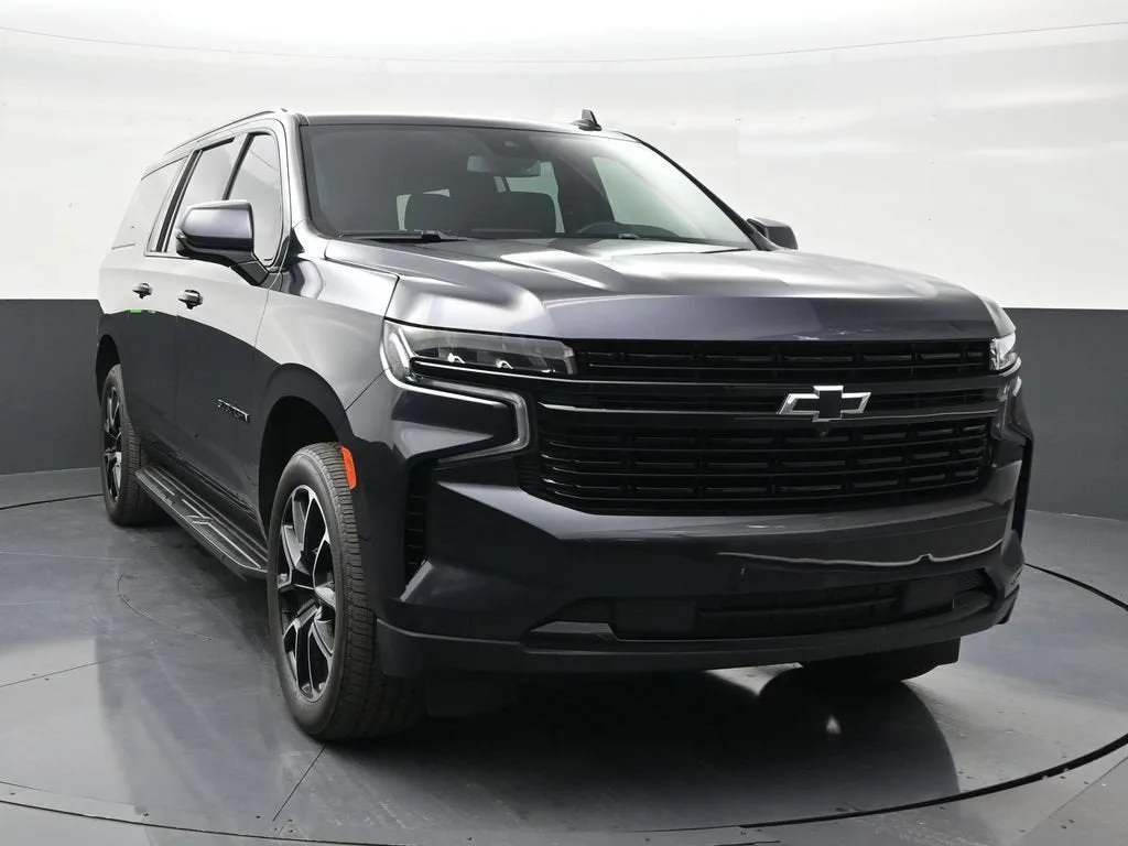 2024 Chevrolet Suburban RST photo 7