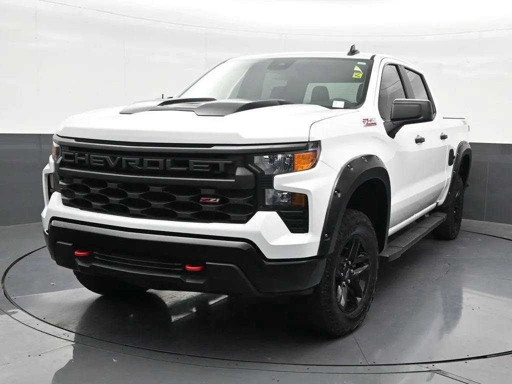 2024 Chevrolet Silverado 1500 Custom Trail Boss photo 9
