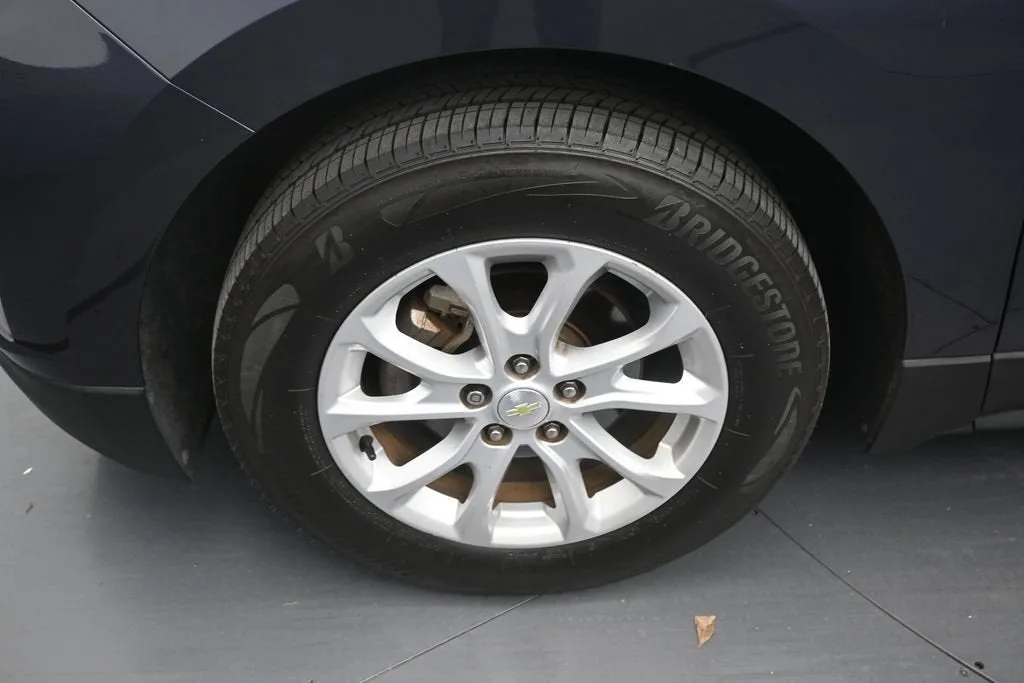 2020 Chevrolet Equinox LS photo 9