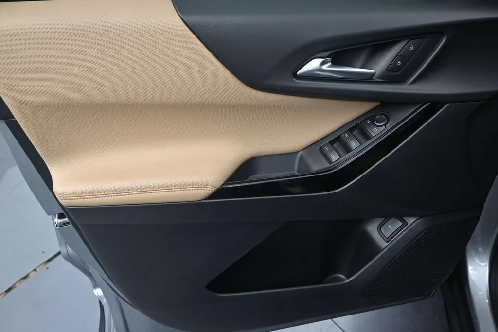2026 Chevrolet Equinox ACTIV photo 10