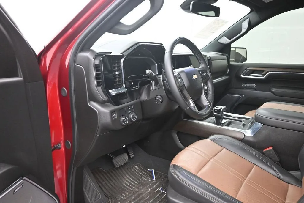 2024 Chevrolet Silverado 1500 High Country photo 10