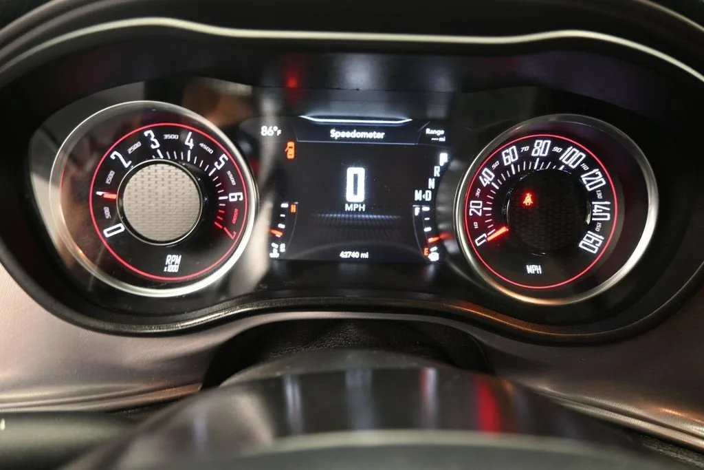 2023 Dodge Challenger SXT photo 12