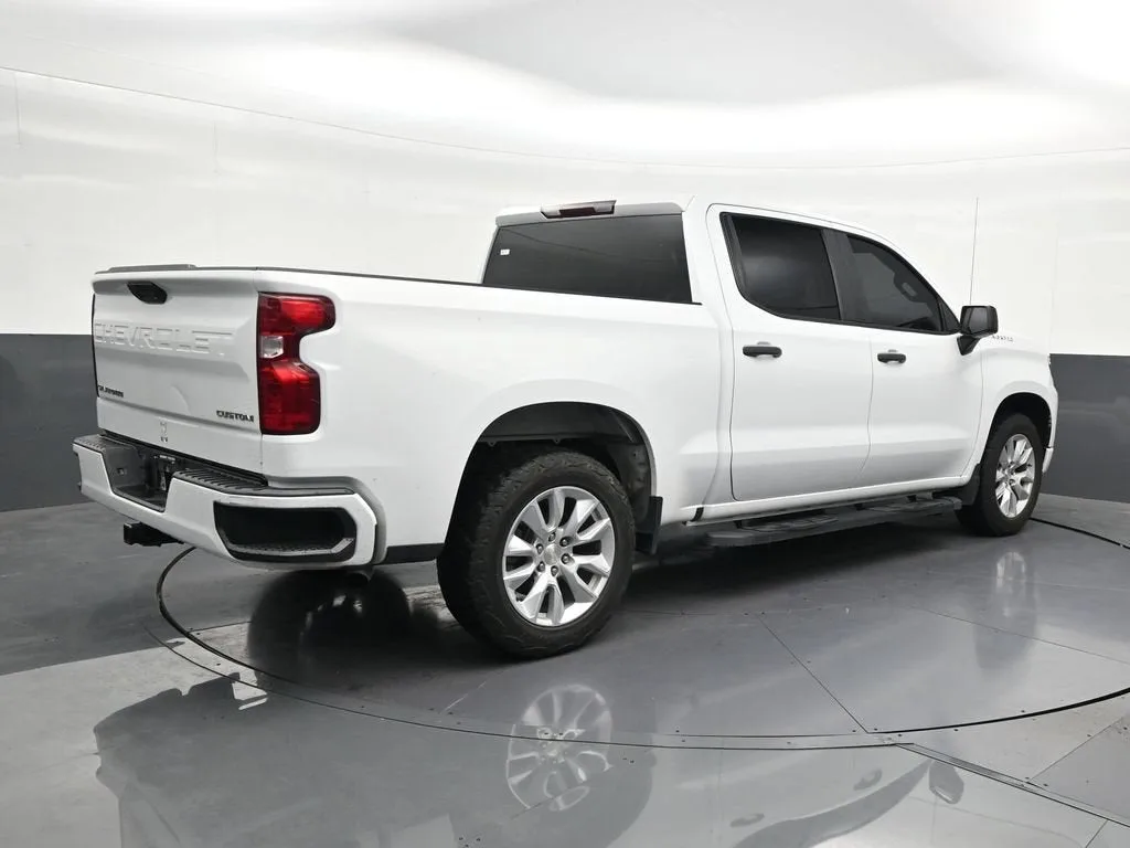 2022 Chevrolet Silverado 1500 Custom photo 5