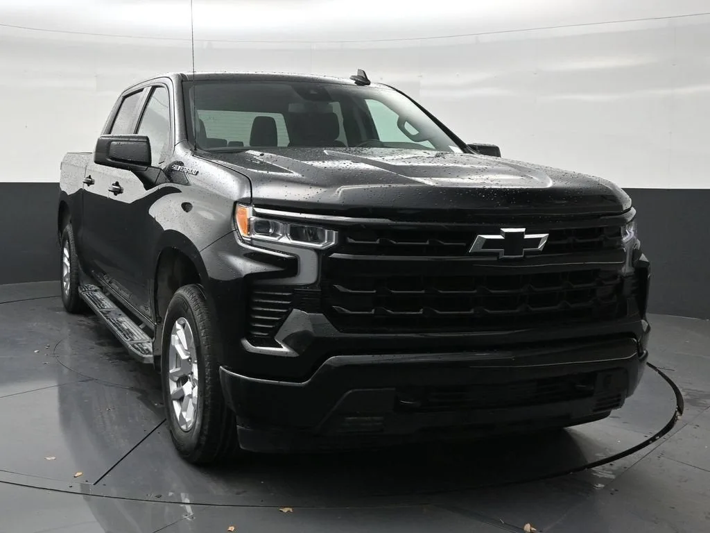 2023 Chevrolet Silverado 1500 RST photo 7