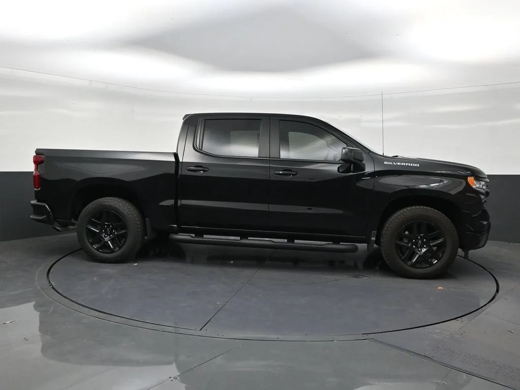 2026 Chevrolet Silverado 1500 RST photo 6