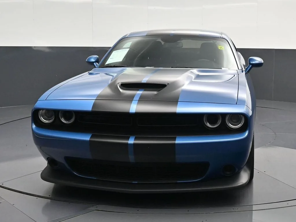 2023 Dodge Challenger GT photo 6