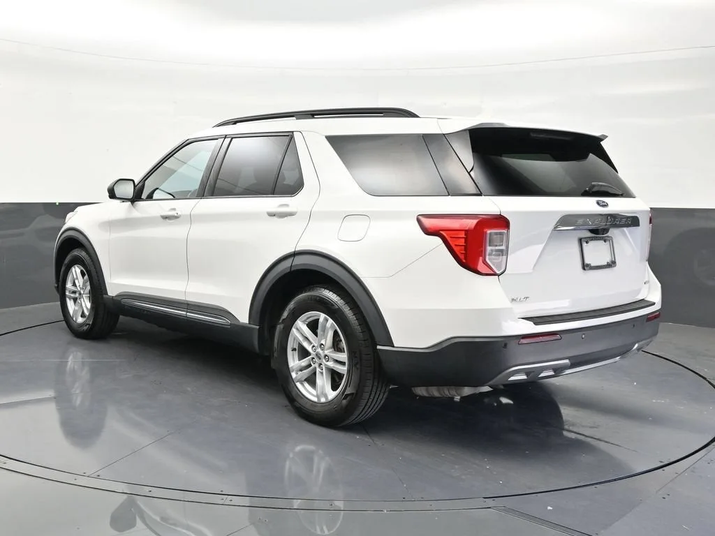 2020 Ford Explorer XLT photo 3