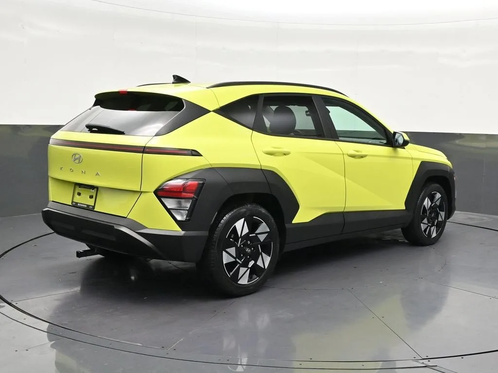 2024 Hyundai Kona SEL photo 5