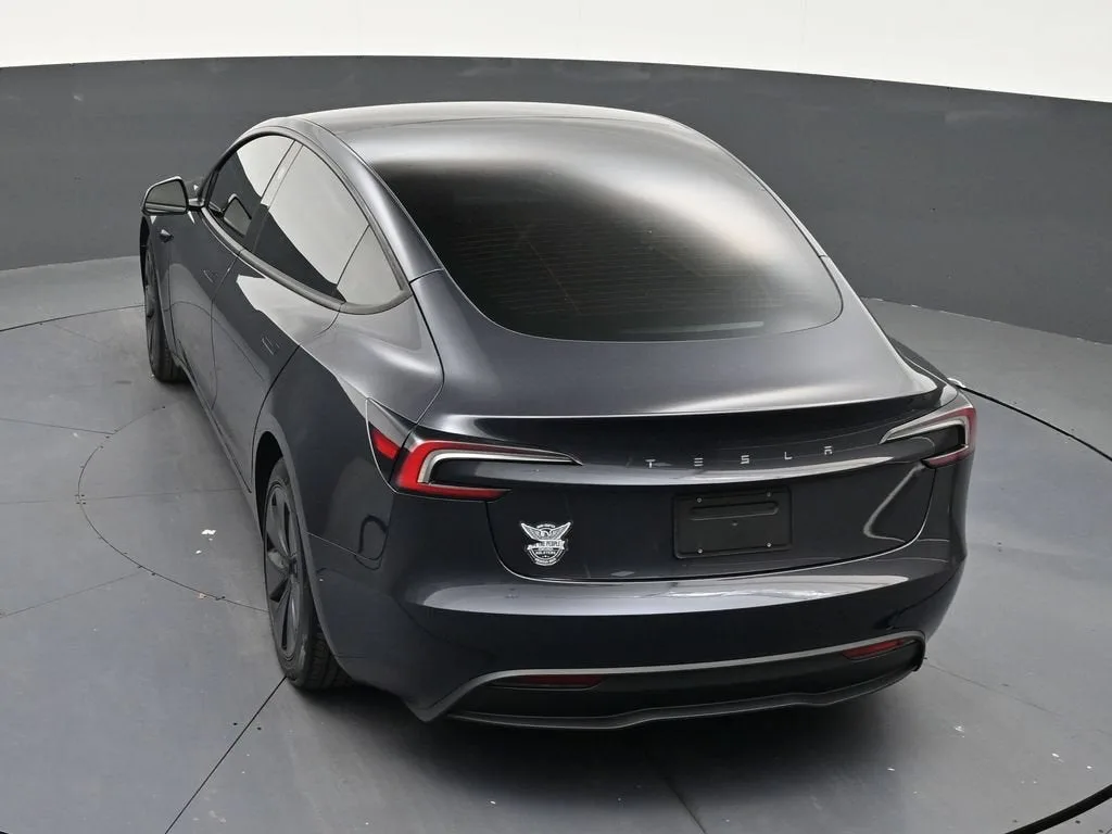 2024 Tesla Model 3 LONG RANGE photo 12