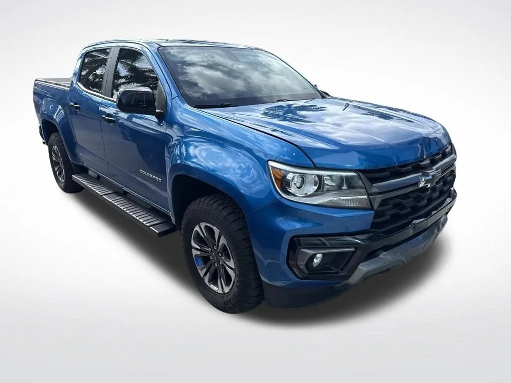 2022 Chevrolet Colorado 2WD Z71 photo 2