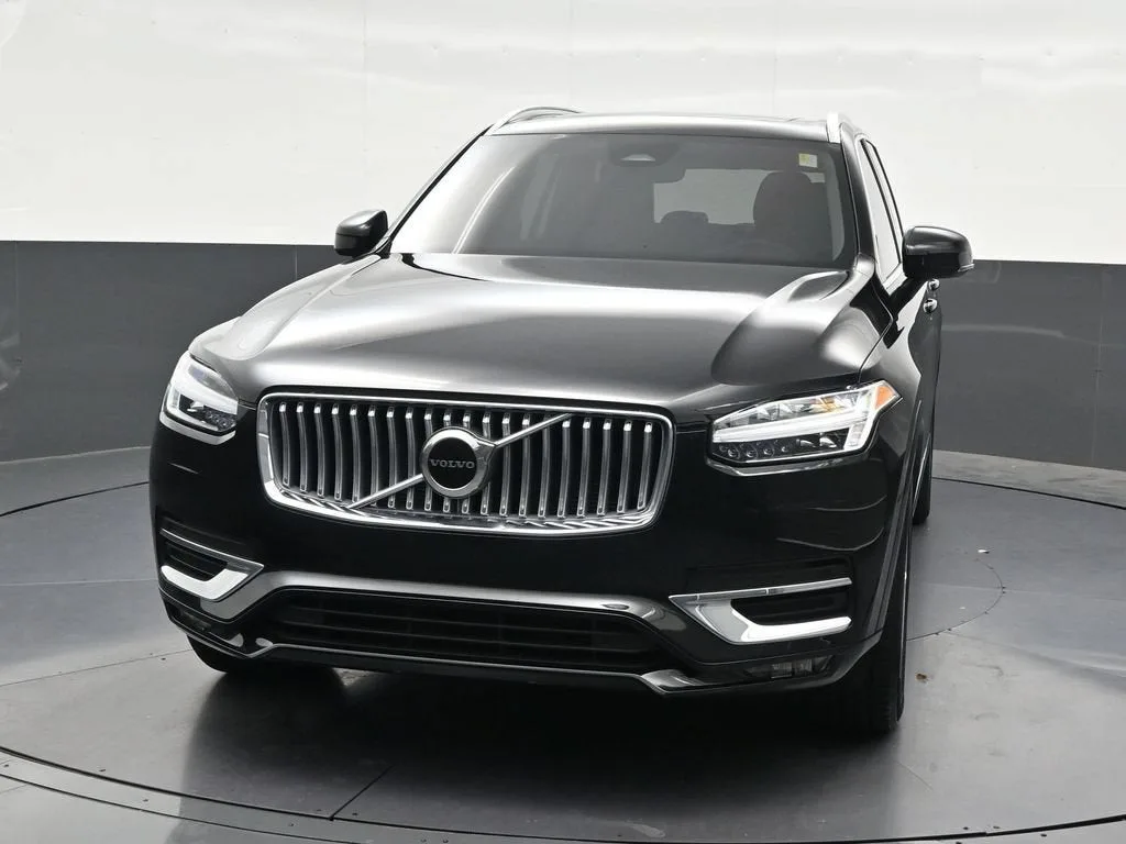 2024 Volvo XC90 B5 Core Bright Theme photo 9