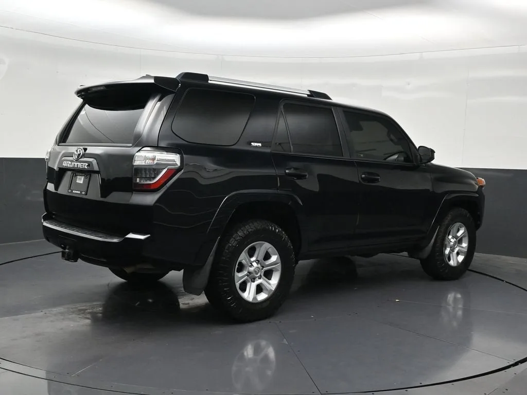 2021 Toyota 4Runner SR5 photo 5