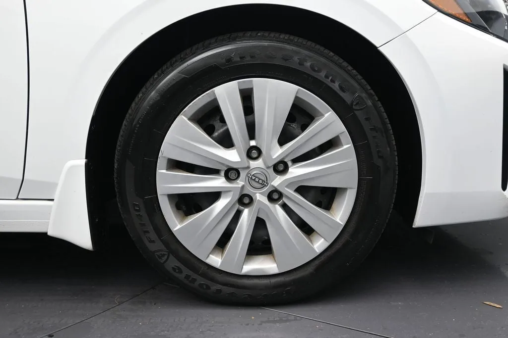 2024 Nissan Sentra S photo 9