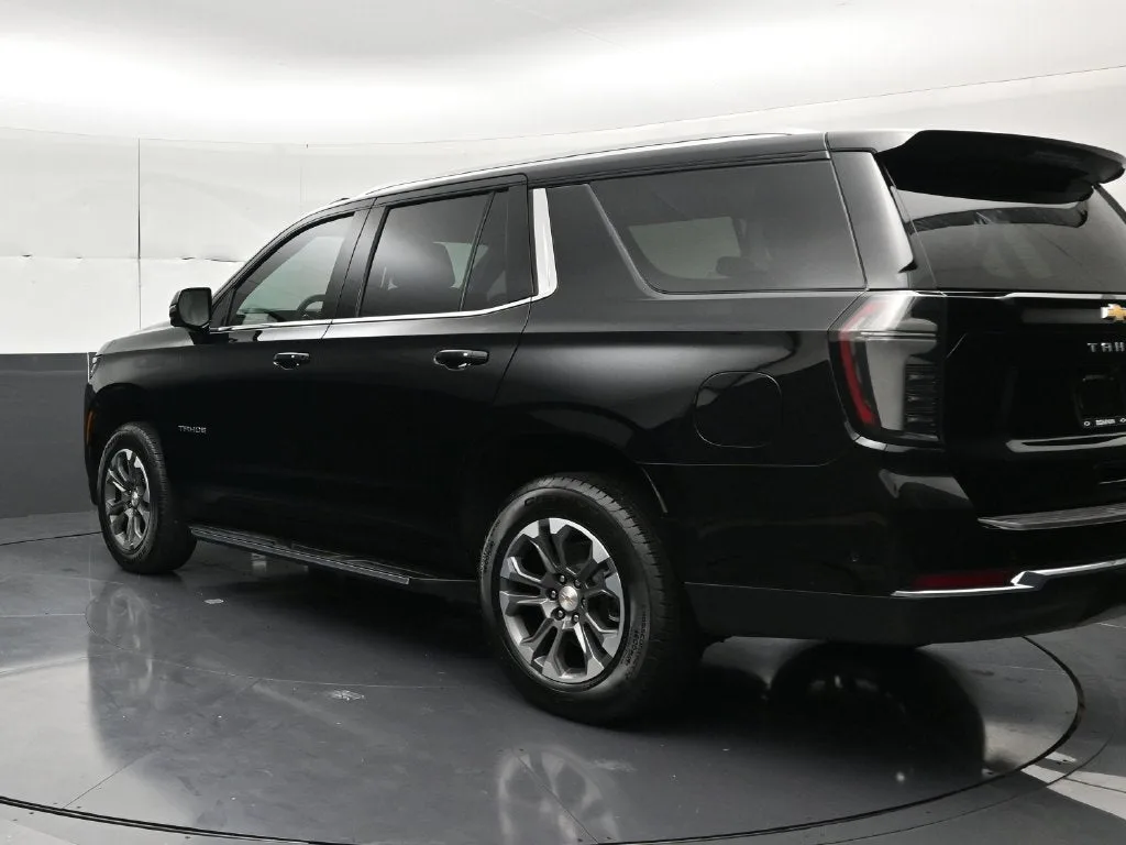 2026 Chevrolet Tahoe LT photo 3