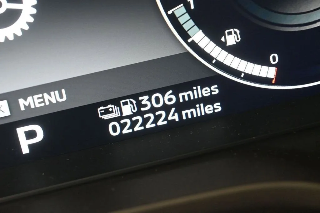 2023 Mitsubishi Outlander PHEV SE S-AWC photo 10