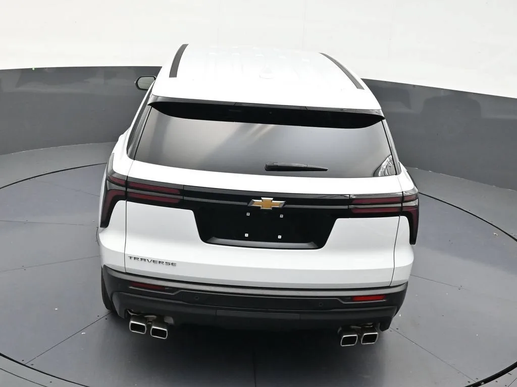 2025 Chevrolet Traverse LT photo 12