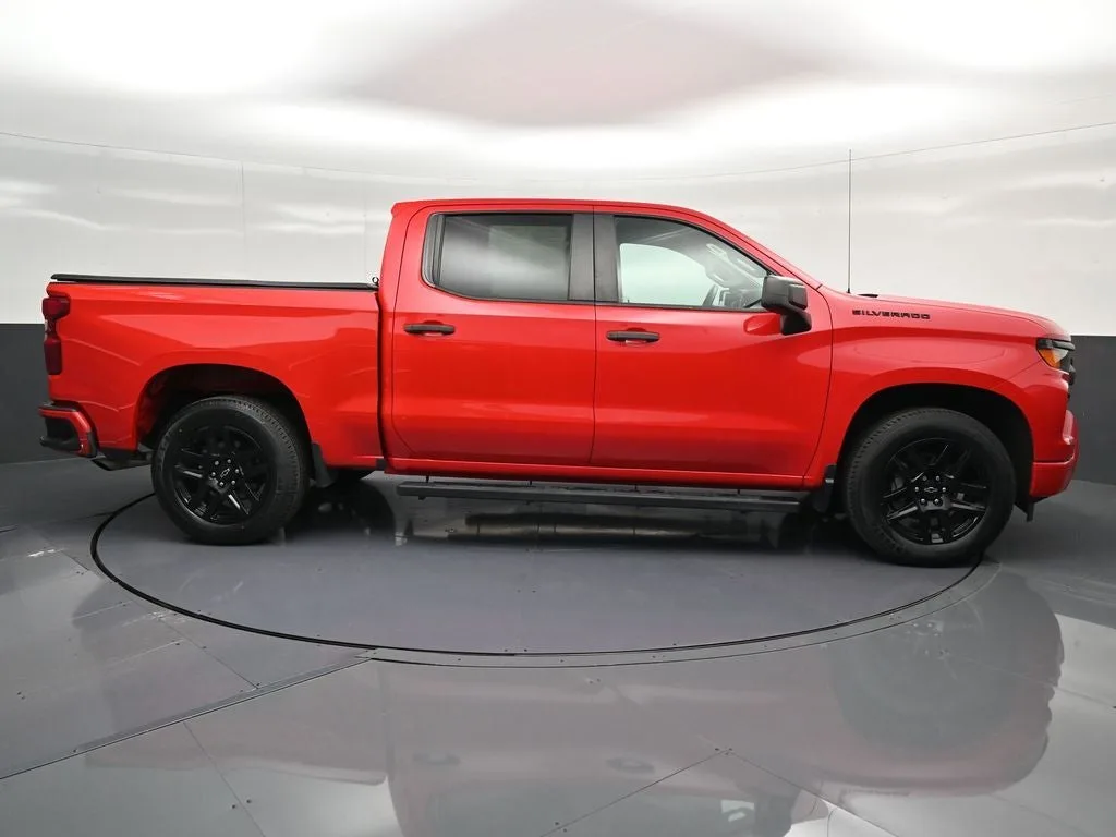 2022 Chevrolet Silverado 1500 Custom photo 4