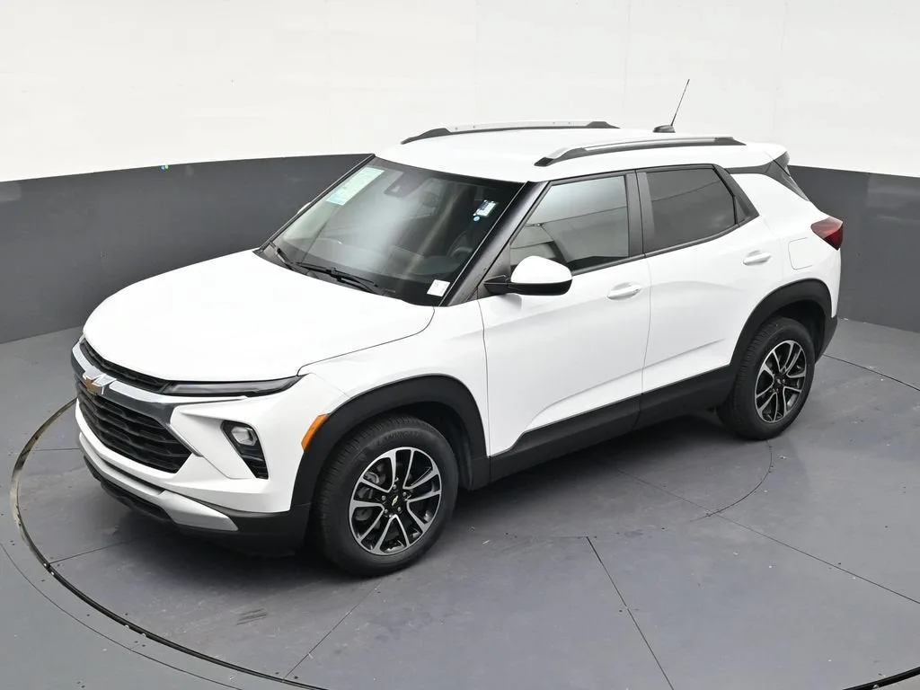 2025 Chevrolet Trailblazer LT photo 12
