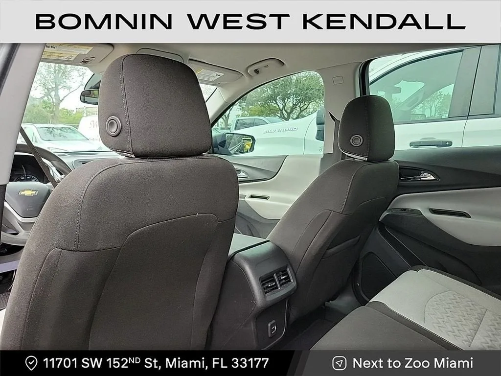 2023 Chevrolet Equinox LS photo 10