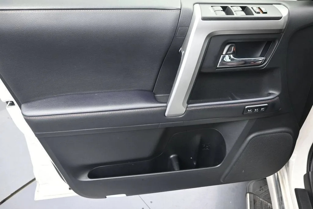 2023 Toyota 4Runner Limited photo 11