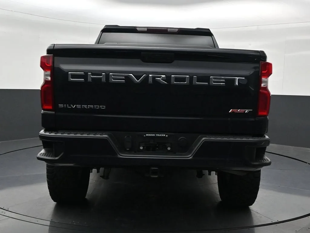 2024 Chevrolet Silverado 1500 RST photo 4