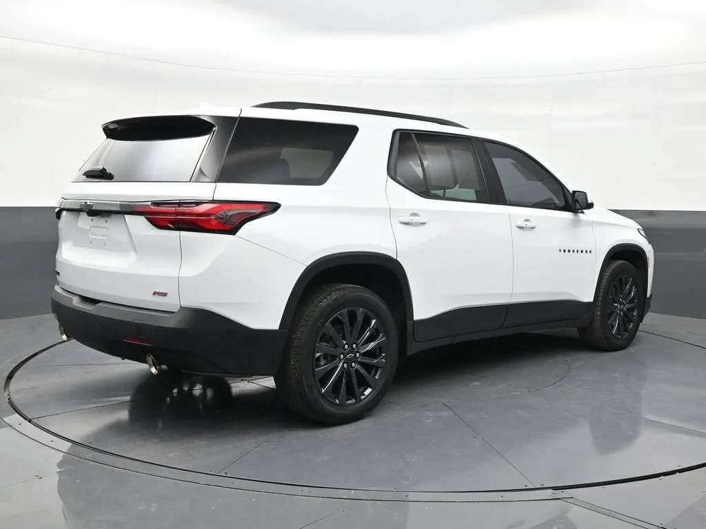 2022 Chevrolet Traverse RS photo 5
