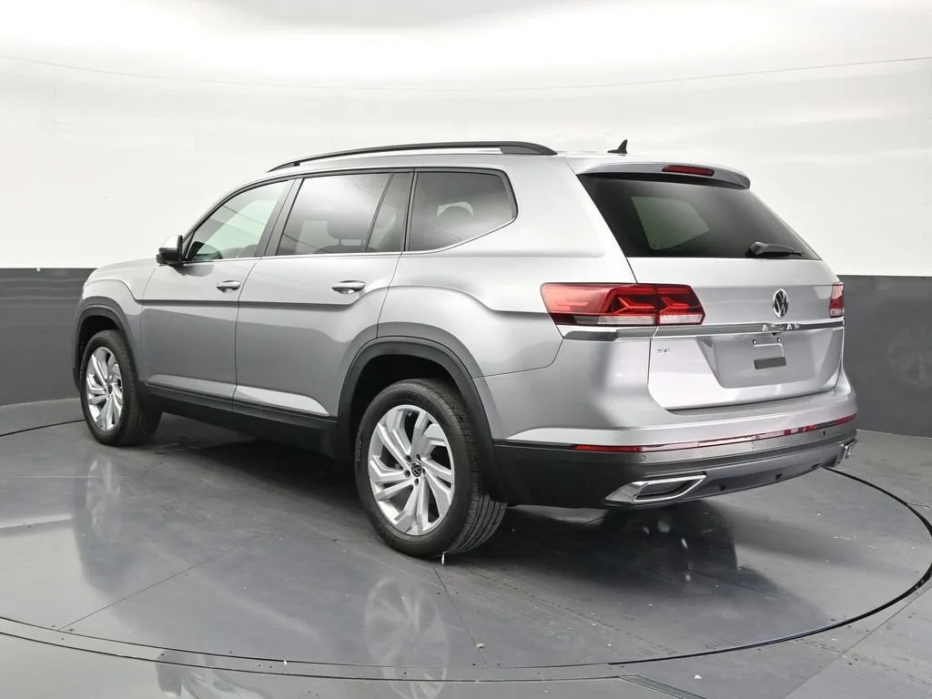 2022 Volkswagen Atlas 2.0T SE w/Technology photo 3
