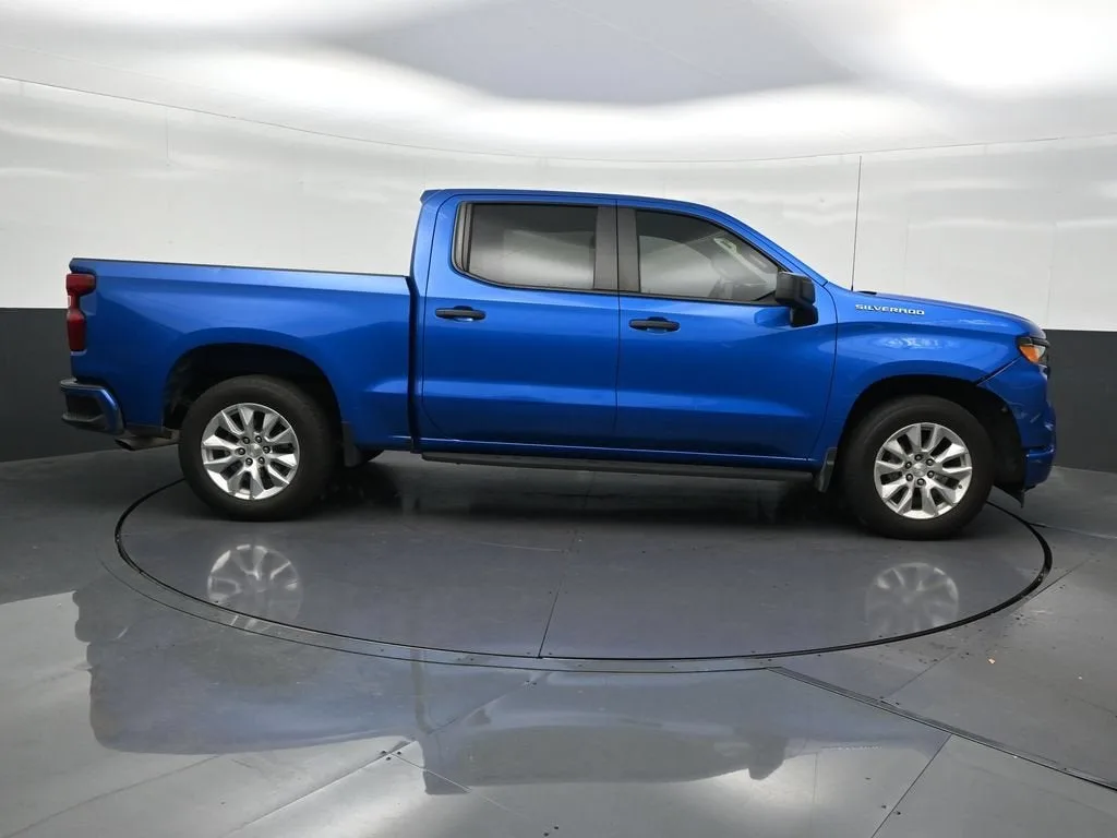 2024 Chevrolet Silverado 1500 Custom photo 7