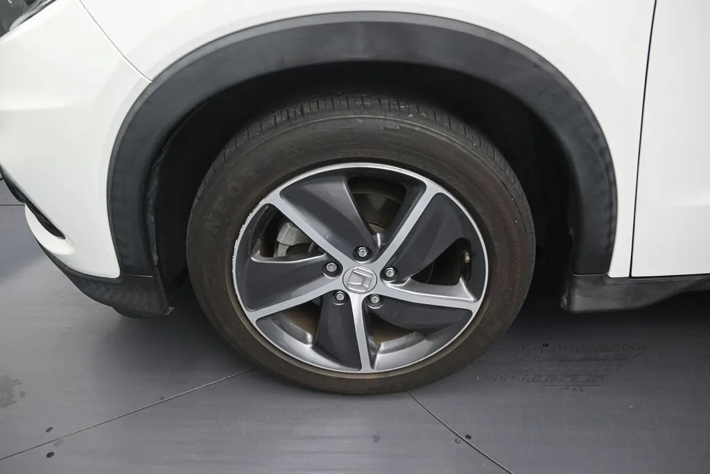 2021 Honda HR-V 2WD EX photo 9