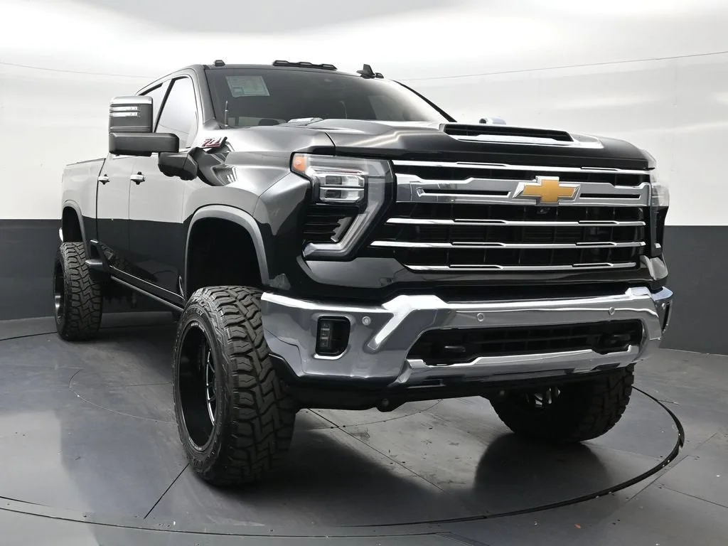 2024 Chevrolet Silverado 2500 HD LTZ photo 7
