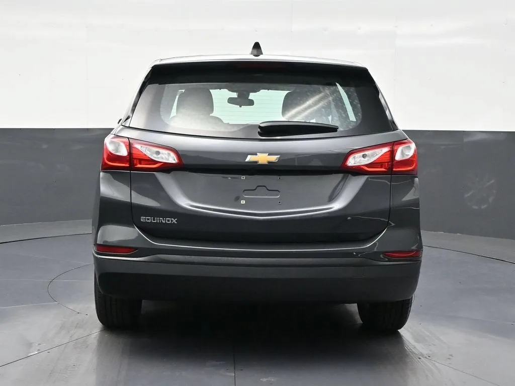 2024 Chevrolet Equinox LS photo 4