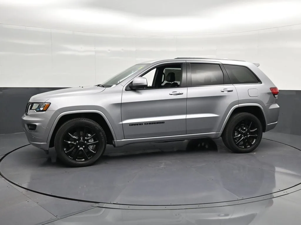 2021 Jeep Grand Cherokee Laredo X photo 7