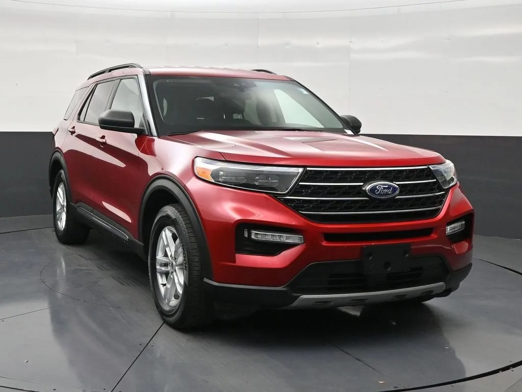 2023 Ford Explorer XLT photo 7