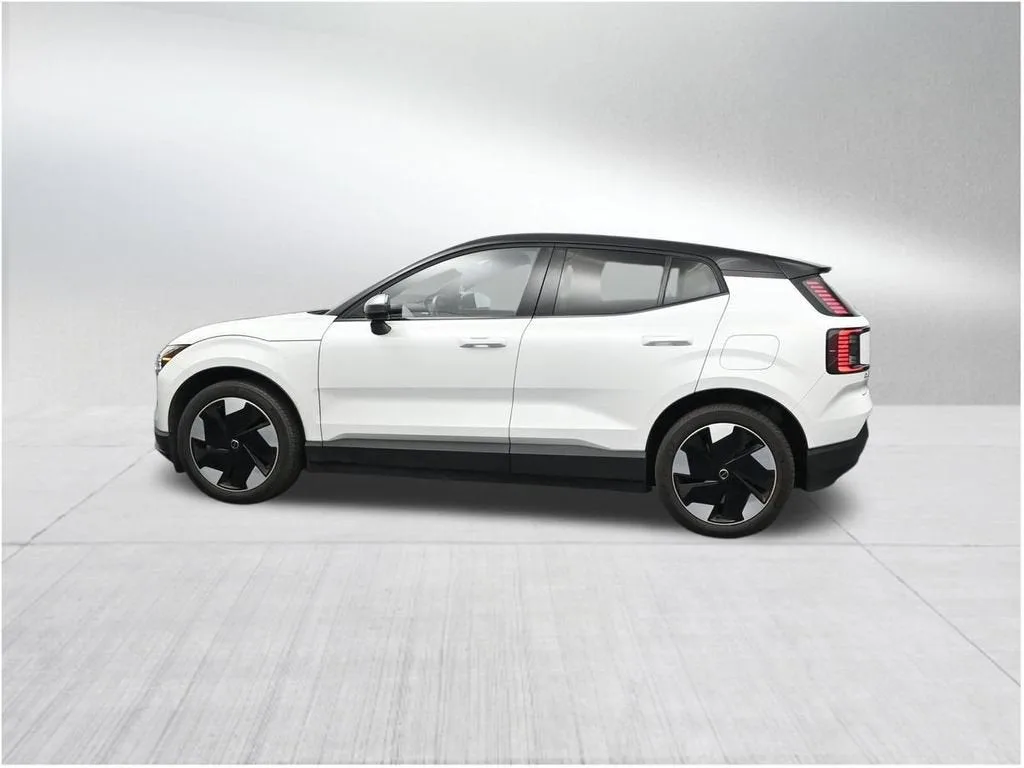 2025 Volvo EX30 Plus Twin Motor Performance, Fully electric photo 2