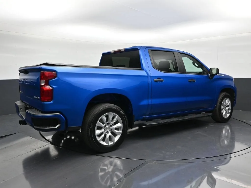 2023 Chevrolet Silverado 1500 Custom photo 5