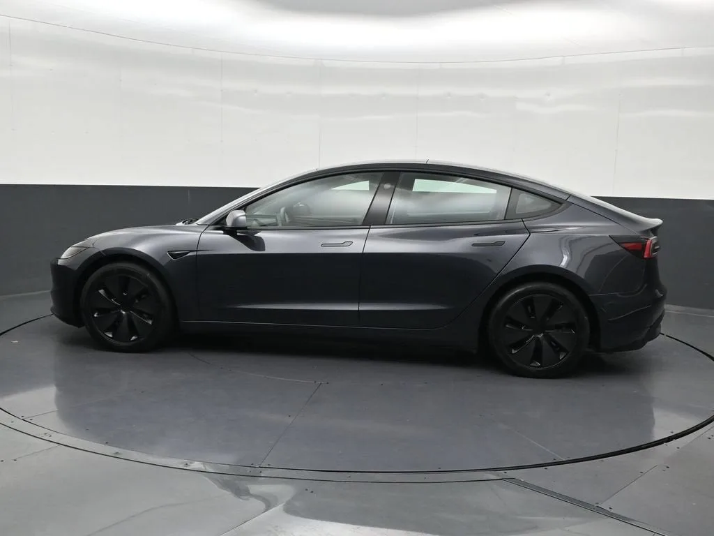 2024 Tesla Model 3 4DR RWD photo 2