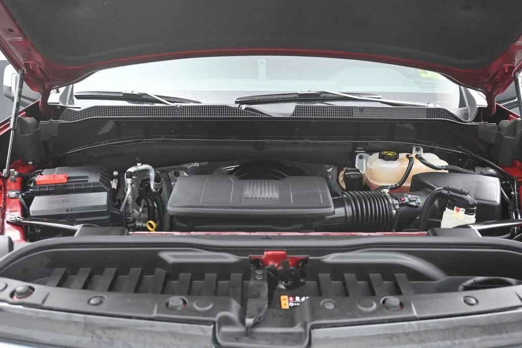 2024 Chevrolet Silverado 1500 High Country photo 12
