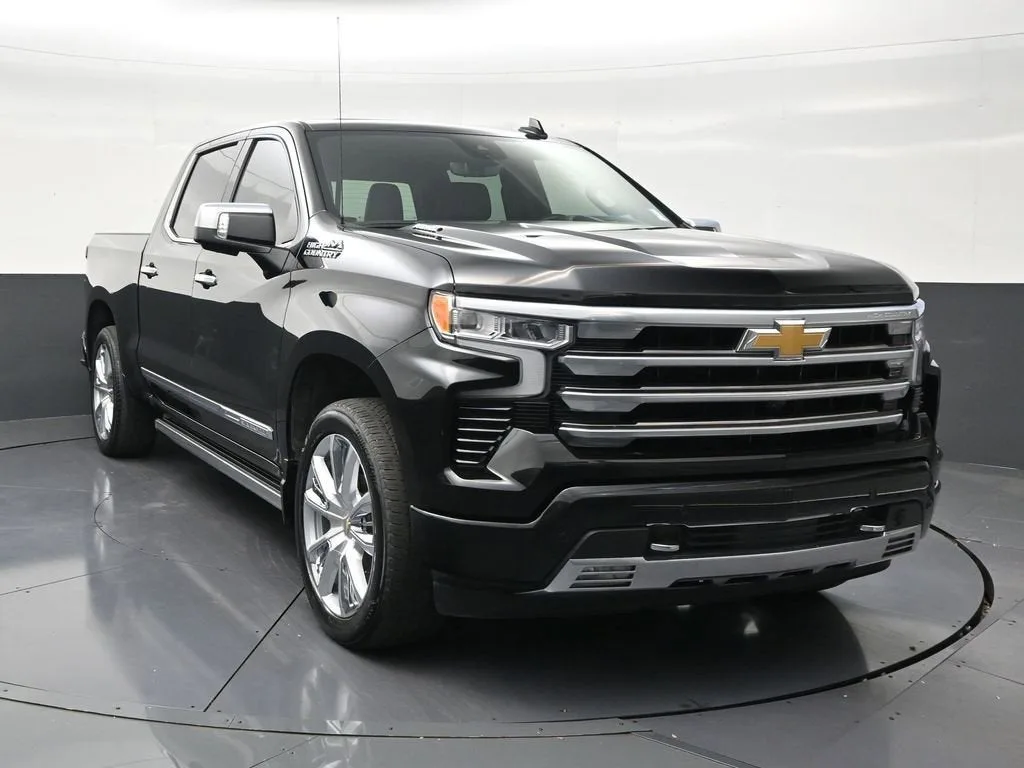 2024 Chevrolet Silverado 1500 High Country photo 7