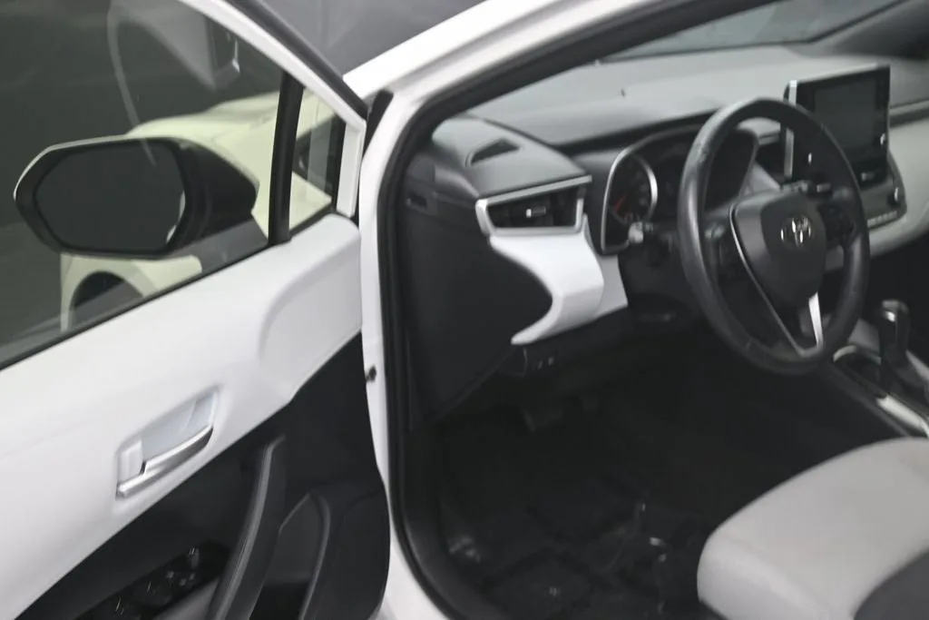 2022 Toyota Corolla Hatchback SE photo 10