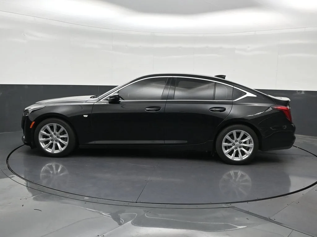 2024 Cadillac CT5 Luxury photo 2