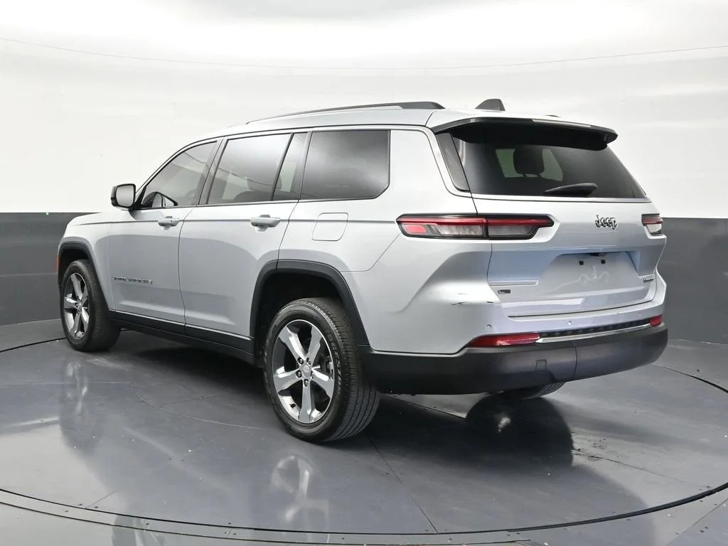 2021 Jeep Grand Cherokee L Limited 4x2 photo 3