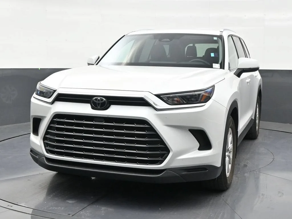 2024 Toyota Grand Highlander XLE photo 8