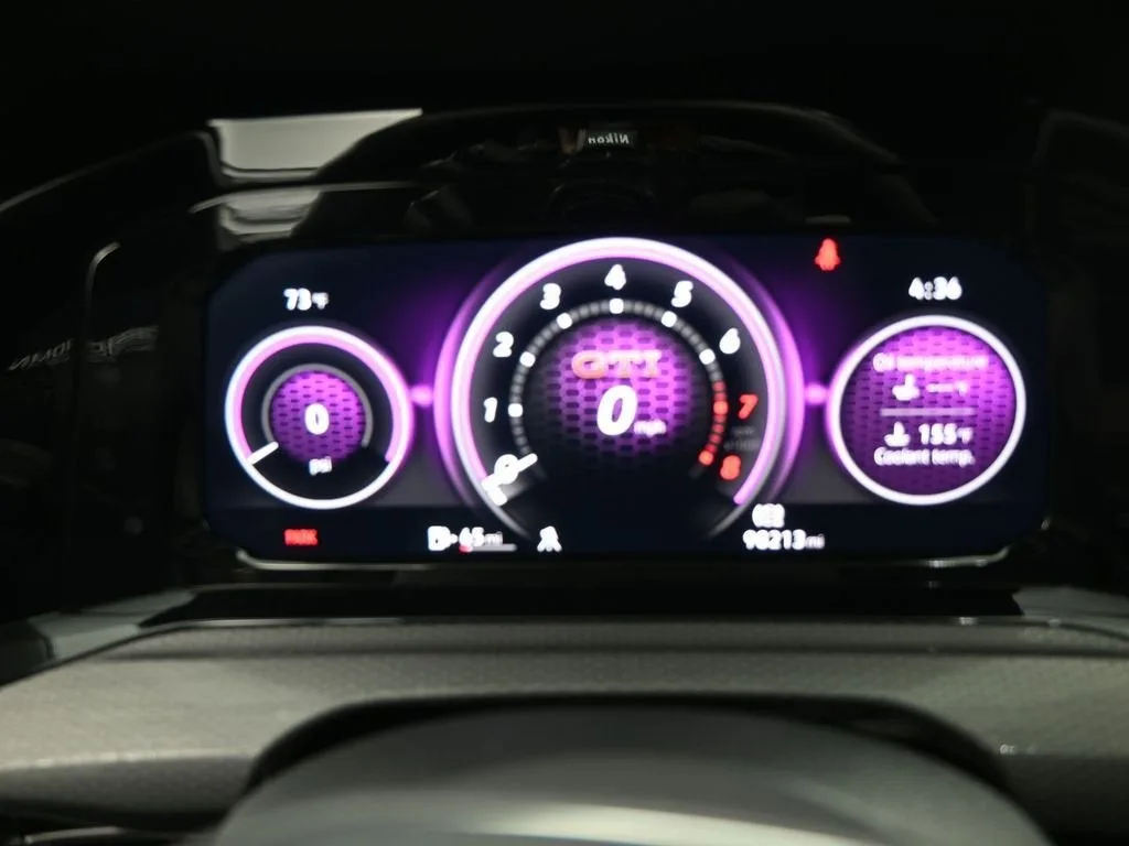 2022 Volkswagen Golf GTI 2.0T S photo 9